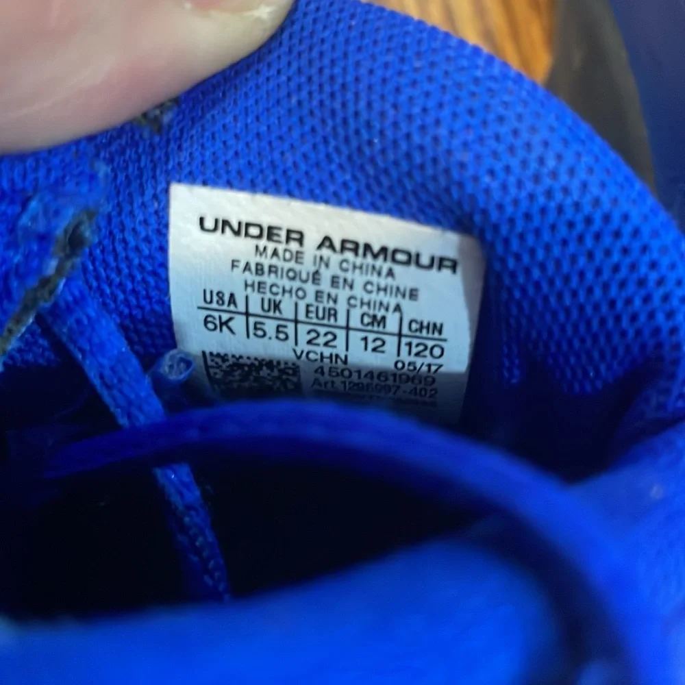 Kid’s Under Armour Curry 4 More Fun Royal Blue Tennis Shoes/Sneakers. Size 6K.